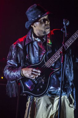 Utrecht, Hollanda - 11 Aralık 2016: Kongolu grup Mbongwana Star'ın Utrecht'teki Tivoli Vredenburg konseri