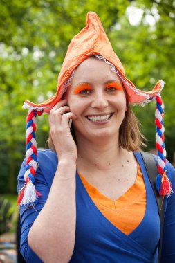 Amsterdam, Hollanda, 30 Nisan 2014: resmi ulusal bayram Kral günü kutlaması - Koningsdag - Kral Willem'in doğum gününü kutlamak için her yıl 30 Nisan'da tüm ülkede düzenlendi