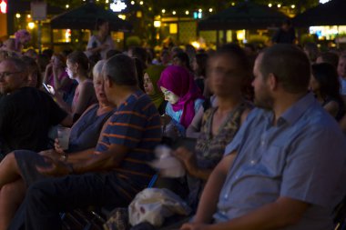 Amsterdam, Hollanda - 25 Ağustos 2016: Dünya Sineması Amsterdam'da, 18-27/08/2016 tarihleri arasında düzenlenen dünya film festivali Marie Heinekenplein'de Filipin filmi Blanka'nın açık hava gösterimi
