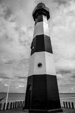Siyah beyaz çizgili deniz feneri, Breskens, Hollanda