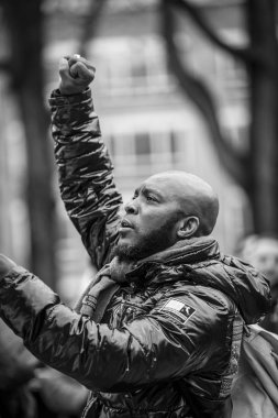 Amsterdam, Hollanda - 6 Şubat 2016: Irkçılığı ve İslamofobi'yi protesto etmek için düzenlenen 