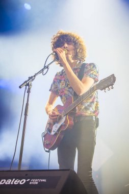 Nyon, İsviçre - 19 Temmuz 2017: Konser od İngiliz rock grubu Temples at Paleo Festivali
