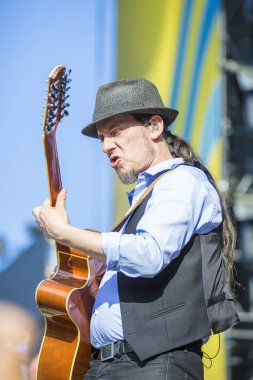 Nyon, İsviçre - 20 Temmuz 2017: Fransız ska grubu Tryo'nun Paleo Festivali'nde konseri