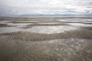 Deniz kıyısı manzarası, Royan, Fransa yakınlarındaki Garonne haliçleri.