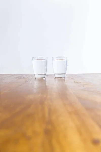 Full Glasses Clear Healthy Water Standing Wooden Table — Stock Photo, Image