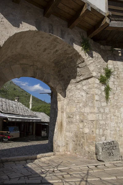 Stentrappor Gamla Bron Eller Stari Mest Korsar Floden Neretva Mostar — Stockfoto