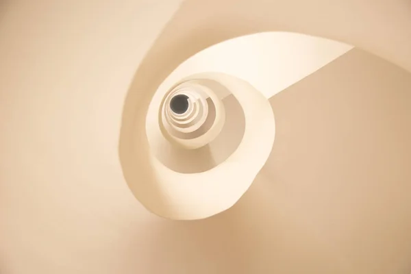 Bir spiral merdiven tarafından oluşturulan soyut desen