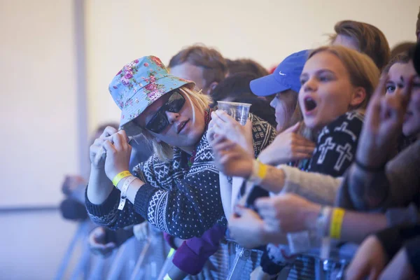 Traena Noorwegen Juli 2016 Publiek Fans Concert Van Zweeds Gebaseerde — Stockfoto