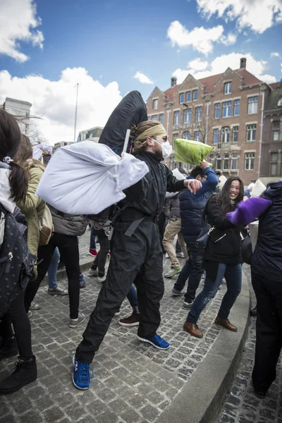 Amsterdam Paesi Bassi Noord Holland Sabato Aprile 2015 Pillow Fight — Foto Stock