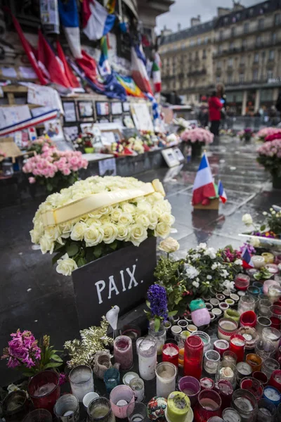 París Francia Enero 2016 Place Repbublique Ceremonia Para Conmemorar Las — Foto de Stock