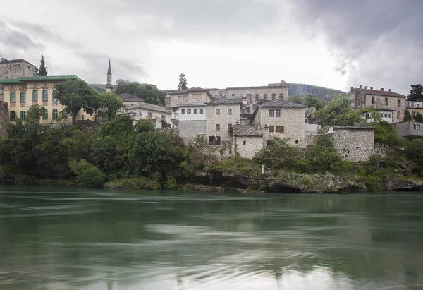 Vue Vieille Ville Mostar Depuis Rive Rivière Neretva Bosnie Herzégovine — Photo