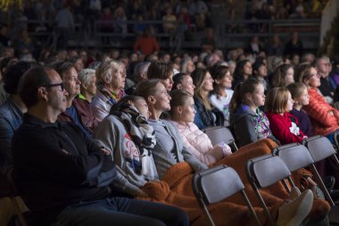 Amsterdam, Hollanda - 17 Ağustos 2018: 16-25/08/2018 tarihleri arasında düzenlenen dünya film festivali Vondelpark Openluchttheater'da Kenya filmi Supa Modo'nun açık hava gösterimi