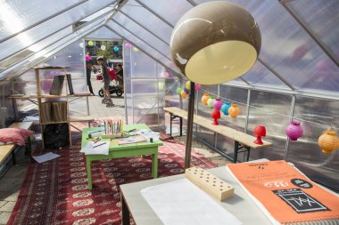 Amsterdam, Hollanda, 12-14 Eylül 2014, West'ival'de, Mercatorplein'de ücretsiz bir açık hava sinema ve kültür festivali. sanat enstalasyonu, yakın karşılaşma