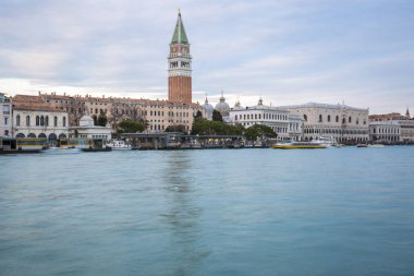 Şehir manzarası, Venedik Göl manzarası Piazza San Marco (Saint Mark Meydanı) ile Punta Della Dogana, Venedik, İtalya
