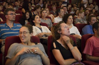 Amsterdam, Hollanda - 27 Ağustos 2016: Dünya Sineması Amsterdam'ın kapanış ödül törenine seyirci, 18-27/08/2016 tarihleri arasında düzenlenen dünya film festivali