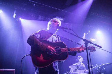 Amsterdam, Hollanda - 01 Mart 2018: Amerika şarkıcı ve gitarist Lee Ranaldo Bitterzoet Paradiso Amsterdam Konseri. Lee Ranaldo Sonic Youth'un eski bir üyesiydi.;