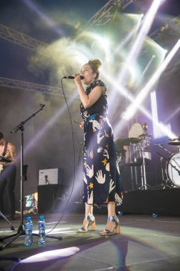 Nyon, İsviçre - 19 Temmuz 2017: İsviçreli elektronik grubu Len Sander'In Paleo Festivali'ndeki konseri