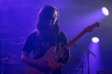Amsterdam, Hollanda - 17 Şubat 2018 - İngiliz rock grubu The Charlatans'ın Paradiso Noord konseri öncesinde ilk perde wiith İngiliz rock grubu Average Sex - De Tolhuistuin