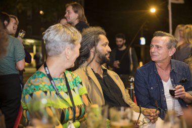 Gerçek Afrika 19-08-2017 Partide eğlenen ler