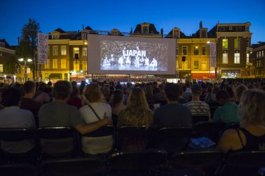 Amsterdam, Hollanda - 25 Ağustos 2016: Dünya Sineması Amsterdam'da, 18-27/08/2016 tarihleri arasında düzenlenen dünya film festivali Marie Heinekenplein'de Filipin filmi Blanka'nın açık hava gösterimi