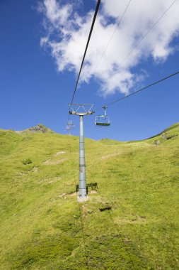 yaz aylarında alp manzara sandalye asansör, Alpler dağ masif, Kanton Vaud ve Valais, İsviçre Alpleri, İsviçre görüntülenen