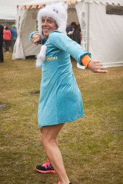 Traena, Norveç - 10 Temmuz 2013: Norveçli şarkıcı Hekla Stalstrenga'nın Traenafestival'deki konseri sırasında çekilen portreler, traena adasında düzenlenen müzik festivali.