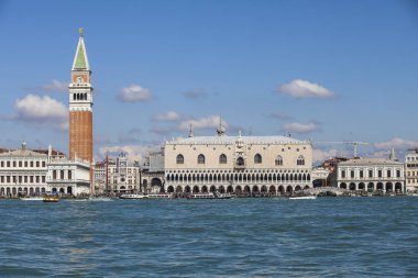 Punta della Dogana ve Basilica di Santa Maria della Salute, Venedik, İtalya 