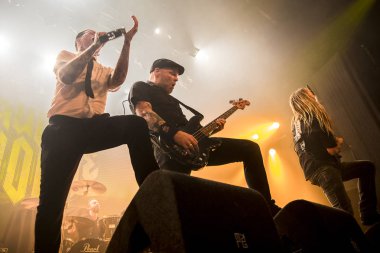 Amsterdam, Hollanda - 19 Mart 2017: Kanadalı hard rock grubu Danko Jones'un Norveçli hard rock grubu Audrey Horne Concert ile Melkweg'de destek hareketi
