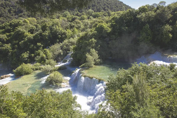 Festői Kilátás Gyönyörű Természet Víz Vízesés Krka Nemzeti Parkban Coatia — Stock Fotó