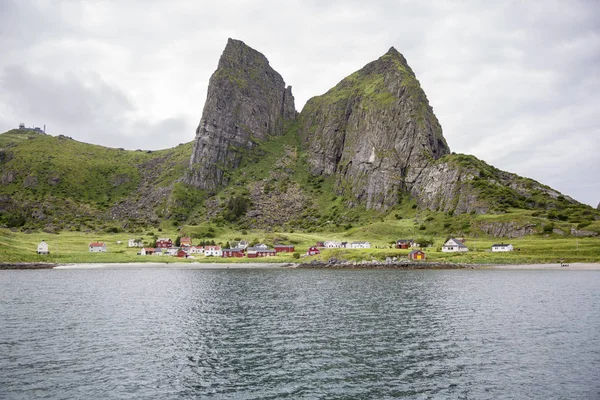 Paisaje Costero Escandinavo Isla Traena Noruega —  Fotos de Stock