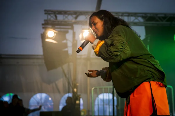 Traena 노르웨이 2016 Traenafestival에서 스웨덴 기반의 소말리 스트레스 헤르시의 콘서트 — 스톡 사진