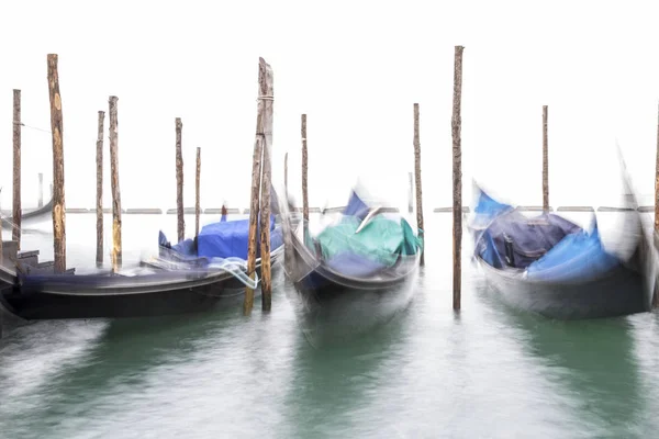 Gôndolas Movimento Frente Praça San Marco Veneza Itália — Fotografia de Stock