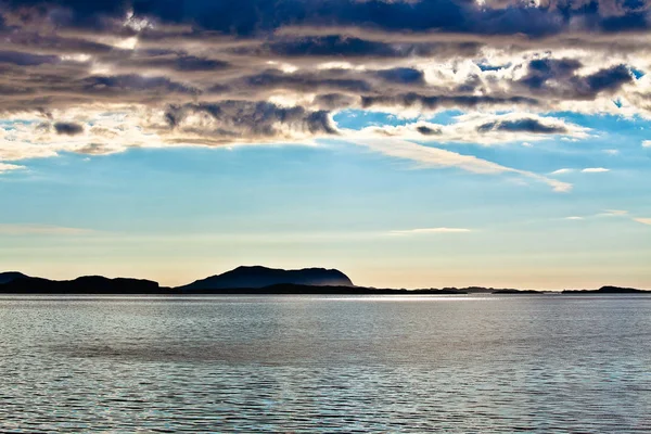 夏のノルウェーの風景昼間 ロイヤリティフリーのストック写真