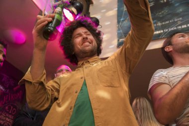 Gerçek Afrika 19-08-2017 İnsanlar eğleniyor 