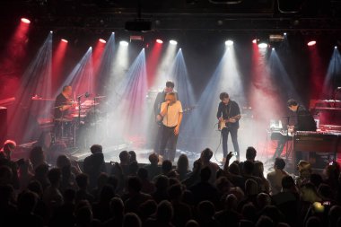 Amsterdam, Hollanda - 17 Şubat 2018 - İngiliz rock grubu The Charlatans'ın Paradiso Noord -De Tolhuistuin konseri