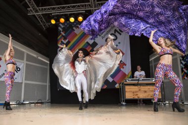 Amsterdam, Hollanda 23 Temmuz 2016: Pembe Cumartesi Gay Euro Pride kutlamaları Vondelpark