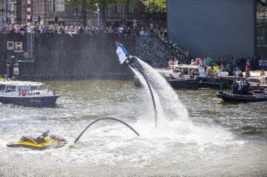 Amsterdam, Hollanda 06 Ağustos 2016: Insan hakları ve sivil eşitliğin korunması için yıllık etkinliğe katılanlar 
