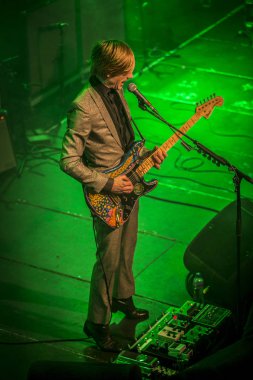 Amsterdam, Hollanda - 21 Şubat 2016: İngiliz psychedelic rock grubu Kula Shaker'ın Paradiso konser salonunda ki Albüm albümü K 2.0 için konseri