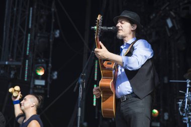 Nyon, İsviçre - 20 Temmuz 2017: Fransız ska grubu Tryo'nun Paleo Festivali'nde konseri