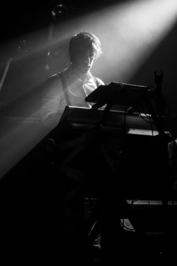 Amsterdam, Hollanda 16 Mart 2016: Fransız Kervan Sarayı konseri melkweg