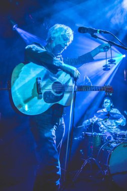 Amsterdam, Hollanda - 01 Mart 2018: Amerika şarkıcı ve gitarist Lee Ranaldo Bitterzoet Paradiso Amsterdam Konseri. Lee Ranaldo Sonic Youth'un eski bir üyesiydi.;