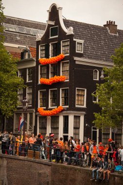 Amsterdam, Hollanda, 30 Nisan 2014: resmi ulusal bayram Kral günü kutlaması - Koningsdag - Kral Willem'in doğum gününü kutlamak için her yıl 30 Nisan'da tüm ülkede düzenlendi