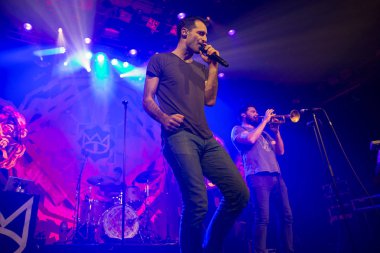 Amsterdam, Hollanda, 8 Kasım 2016: Avustralyalı ska ve caz grubu The Cat Empire'ın konseri Melkweg'de