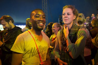 Amsterdam, Hollanda - 5 Temmuz 2015: Amsterdam Roots Open Air'de Kongolu grup Kasai Allstars'ın konseri, Park Frankendael'de 05/07/2015 tarihinde düzenlenen kültür festivali