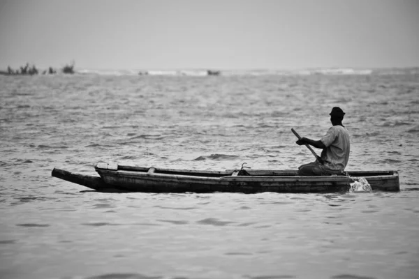 Pescador Remando Senegal Langue Barbarie — Fotografia de Stock