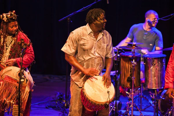 Amsterdam Holland Juli 2015 Koncert Med Afrikaner Bko Quintet Bimhuis - Stock-foto