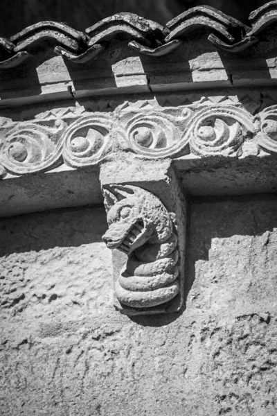 サント ラデゴンド中世教会 タルモン シュル ジロンド シャンテ海 フランスの彫刻の詳細 — ストック写真