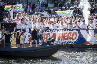 Amsterdam, Hollanda 06 Ağustos 2016: Insan hakları ve sivil eşitliğin korunması için yıllık etkinliğe katılanlar 