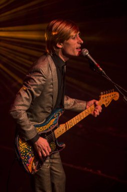 Amsterdam, Hollanda - 21 Şubat 2016: İngiliz psychedelic rock grubu Kula Shaker'ın Paradiso konser salonunda ki Albüm albümü K 2.0 için konseri
