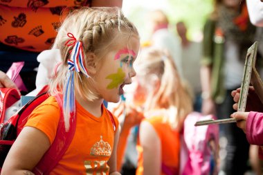 Amsterdam, Hollanda, 30 Nisan 2014: resmi ulusal bayram Kral günü kutlaması - Koningsdag - Kral Willem'in doğum gününü kutlamak için her yıl 30 Nisan'da tüm ülkede düzenlendi